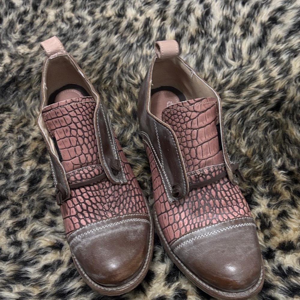 Freebird by Steven; Mabel Pink and Brown Women's Shoes - Picture 10 of 10